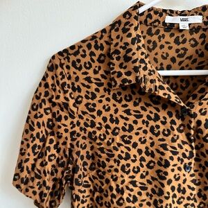 🐆 VANS women’s driver leopard button up shirt